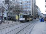 Strasenbahn Gent wagen 6224 der 'de Lijn ' am Kouter in Gent am 2. M�rz 2010
