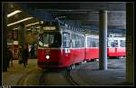 Ein Zug vom 38er ist gerade in die Unterirdische Endstelle ...