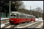 strasenbahn-wien 4554+1118 stehen am 14.02.10 an der Abfahrtsstelle der Endstelle Lainz Wolkersbergenstra�e.