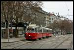 strasenbahn-wien Wagen 4814 + Beiwagen 1301 vom Typ c4 fahren gerade aus der Haltestelle Schwedenplatz heraus. Aufgenommen am 14.02.10
