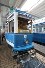 Strasenbahn Zurich Trammuseum Z�rich, 27.03.2010 Ce 4/4 321 Historischer Triebwagen