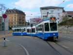 Strasenbahn Zurich S�nfte Be 4/8 2112 in der 'Haldeneggkurve' auf der linie 6 am 10.04.10