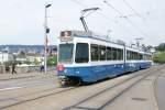 Strasenbahn Zurich Be 4/6 2085 und Be 2/4 2416 am 30.6.10 beim B�rkliplatz.