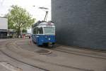Be 4/6 1685 steht am 30.6.10 beim Bahnhof Tiefenbrunnen.  ...
