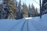 Blick auf die verschneite Strecke zwischen Arosa und Litzir�ti aus ...