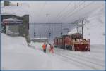 So langsam versinkt der Bahnhof Ospizio Bernina wieder im Schnee ...