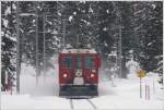 R1633 mit ABe 4/4 II 46 kommt mir hinter Surovas ...