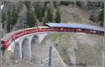 strecke-berninabahn-sm-ti R1625 mit ABe 8/12 3504 'Dario Colgna' hat das Val da Pila �berquert. (20.05.2010)