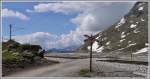 Einsamer Bahn�bergang am Berninapass. ...  Herbert Graf 16.06.2011