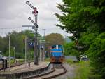 Die VT 102 der SWEG bekommt das Signal zur weiterfahrt ...
