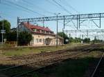 Das Bahnhofsgeb�ude von Szczecin Gumience am 31.Juli 2010.  ...