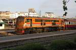 GEK 4015 (Co'Co', de, General Electric, Bj.1963, Fab.Nr. 34864) am 22.Juni 2019 als eine der beiden Verschubreserven in der Hua Lamphong Station.