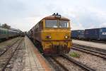 ALS 4149 (Co'Co', de, Alsthom, Bj.1974/75) fhrt am 28.Oktober 2010 mit dem ORD 452 (Sungai Kolok - Nakhon Si Thammarat) im Bf. Hat Yai Junction von Gleis 3 aus.