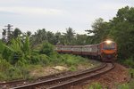 ALS 4132 (Co'Co', de, Alsthom, Bj.1974) am 22.Mai 2016 mit dem RAP 85 (Bangkok - Nakhon Si Thammarat) kurz vor dem Bf.