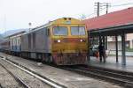 HID 4504 (Co'Co', de, Hitachi, Bj.1993) am 06.Jnner 2013 vor dem EXP 86 von Nakhon Si Thammarat nach Bangkok im Bf.