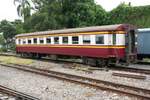 บชส. 1305 (บชส. =BTC./Bogie Third Class Carriage) am 01.Mai 2022 in der Thon Buri Station.