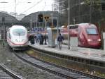 Treffen zweier Hochgeschwindigkeitsz�ge in Aachen. Rechts Thalys 4341 der SNCF, ...