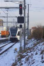 GTW AK RABe 526 741-4 wartend auf seine Freigabe..
Im Hintergrund ...