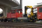 Tm 234214-5 eingereiht in einen Bauzug in LAchen SZ, aufgenommen ...
