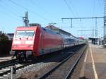 Die Br.101 060-2 stand am 26.04.06 mit ihrem IC von ...