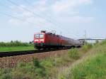 Die BR 143 002-4 mit der RB 26917 von Delitzsch ...