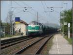 ITL 118 001 aus dem Rostocker Seehafen beim passieren des ...