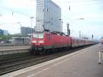 Die S1 von Dortmund verl�sst den Hauptbahnhof in Richtung D�sseldorf. ...