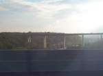 Blick aus einem ICE auf die Lahntalbr�cke (A3) Limburg  ...