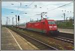 101 015 schiebt am 13.04.07 einen InterCity Richtung Dortmund.  ...