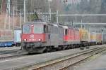 Re 10/10 mit G�terzug ...  Manfred M�lhaupt 14.05.2007