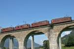 Re 425 im 4er-Pack auf dem Kanderviadukt, mit G�terzug zur�ck ...