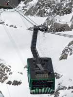 Nach dem Schneefall in der vergangenen Nacht zum 16.05.2007 haben ...