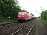 185 283-9 durchrauscht mit einem gemischten G�terzug �tisheim. 26. Mai ...