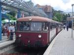 eine dreiteilige Schienenbussgarnitur pendelt am 27.5.07 zwischen F-H�chst und K�nigstein. ...