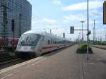 Der IC 2151 kommt aus D�sseldorf in den Dortmunder Hauptbahnhof ...