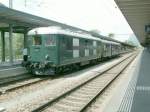 Dieselelektrische Lokomotive BM 4/4 II 18451 (SLM/BBC/Sulzer 1939) mit Eisenbahnfreunden ...