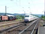 ICE 373 nach Berlin Ostbf. rauscht durch Etlingen West.
17 Juni ...