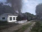99 783 fährt extrem stark qualmen aus dem Bahnhof Göhren ... 99 783 fährt extrem stark qualmen aus dem Bahnhof Göhren ...