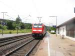 Punkt 12 Uhr Mittags verl��t der RE 4708 mit Schublok ...
