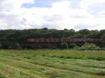 Eine Doppeltraktion 423er f�hrt am 16.06.2007 als S12 von D�ren ...