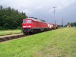 27.06.07, 233 486-0 mit einem gemischten G�terzug durch T�ssling in ...