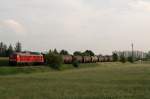 BR 233 233 486 mit einem Kesselzug bei Markt Schwaben (06.06.2007)
