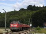 BR 218 mit Zugen 218 208 f�hrt am Sonntag, den 2.7.07 mit ihrem Schotterzug durchs Lahntal in den Westerwald.