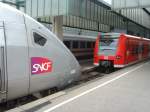 br-425 Durch den Streik der DB Mitarbeiter musste der TGV auf das besetzte Gleis fahren. Dieser Zug fuhr mit etwa +15 ab.