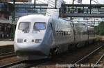 Aus Stockholm kam diese X 2000 in H�ssleholm an. Sie ...