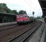 Eine BR 140 durchf�hrt den Bahnhof von Werder/Havel mit einem ...