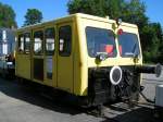 KLX626-202 der Regionalleitung Bauhof Attnang/Puchheim steht mit zwei Kleinwagen am ... KLX626-202 der Regionalleitung Bauhof Attnang/Puchheim steht mit zwei Kleinwagen am ...
