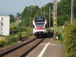 Der SBB-Flirt der Baureihe 523 verkehrt als S3 nach Arth-Goldau ...
