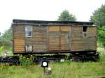Dollnitzbahn Der Schmalspurwagenkasten stand schon letztes Jahr an der selben Stelle. M�geln 28.07.07