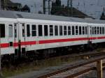 Ein Intercitywaggen bei der Ausfahrt aus Hannover Hbf (27.7.2007)  ...